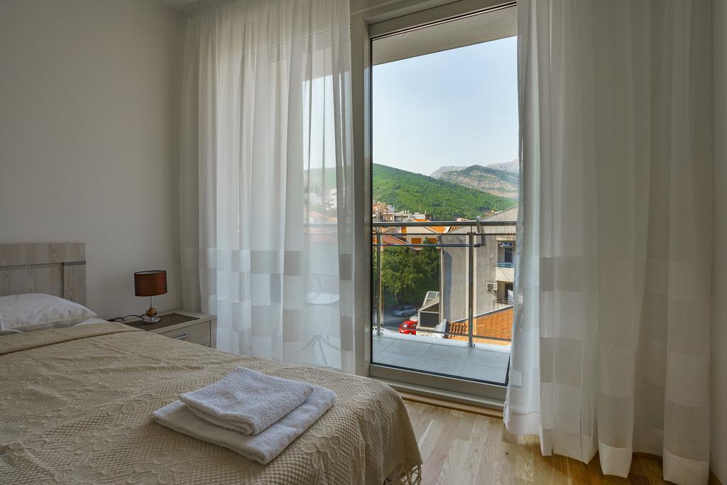 Apartments Lora Bokeljske Brigade Budva Exterior photo