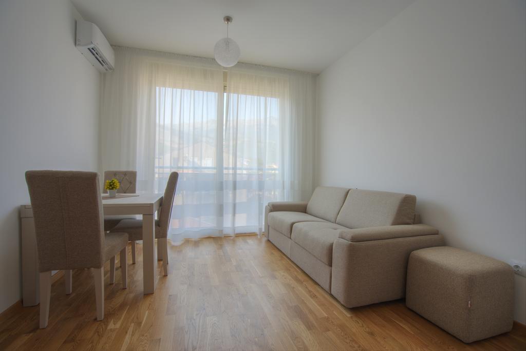 Apartments Lora Bokeljske Brigade Budva Exterior photo